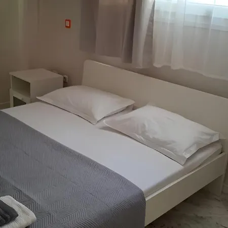 Lägenhet Dios By Agora Flats