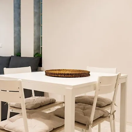 Dios By Agora Flats *