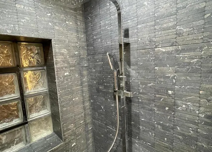 Dios By Agora Flats *